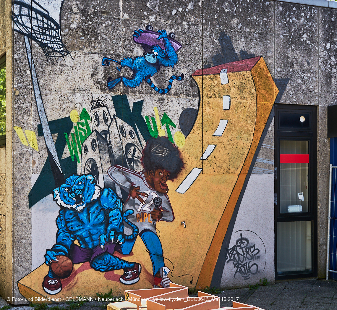 21.03.2017 - Abrissbaustelle Quiddezentrum in Neuperlach